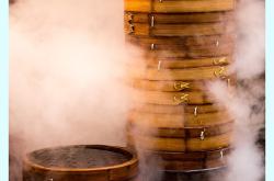 中国第二次疫情爆发，应对策略与社会影响