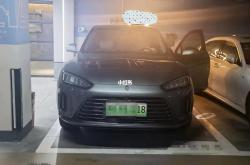 给父母买电动汽车