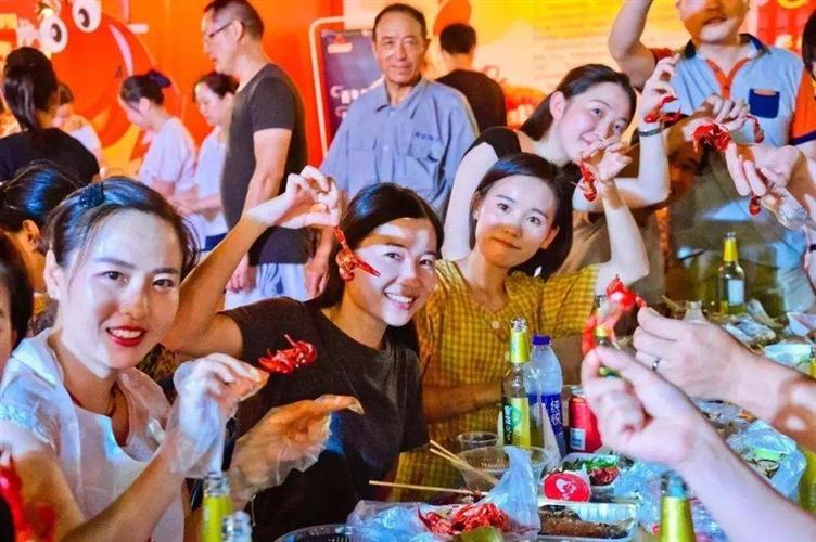 飞鲸文化美食创始人