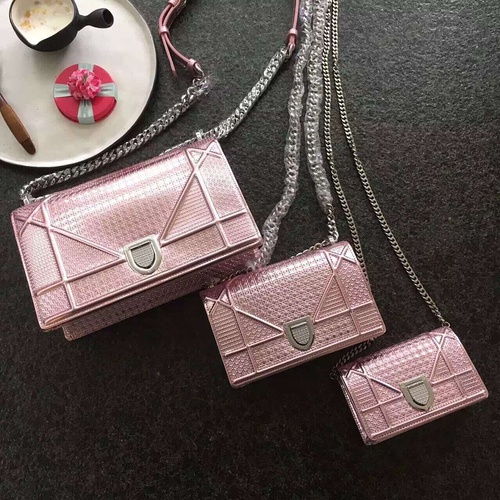 购物奢侈品文案短句图片