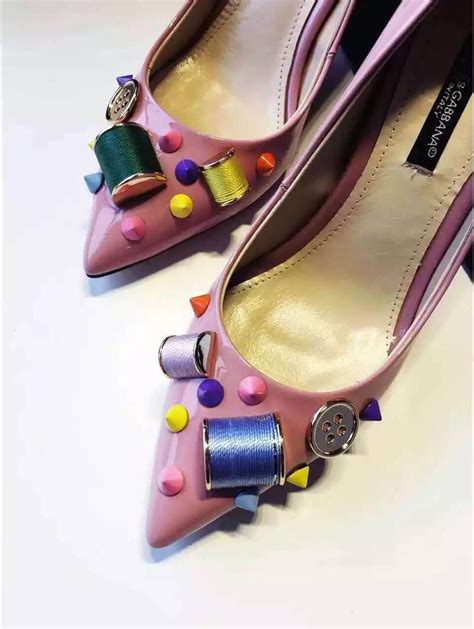 女鞋品牌奢侈品有哪些