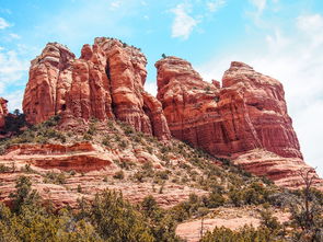 国庆佳节，邂逅军人荣耀——一场别开生面的集体婚礼与婚车盛宴