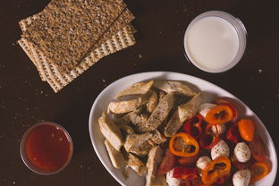 台风中的宁静，记者直播捕捉市民瑜伽瞬间，展现坚韧与和谐之美