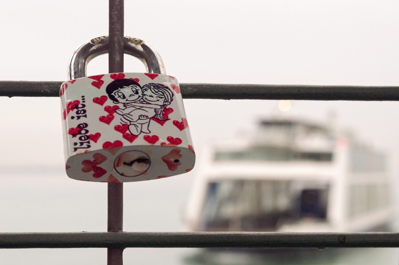 解梦，棺材，现实与梦境的交织符号