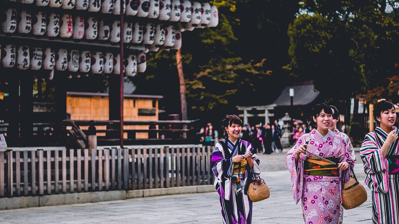 女子三亚穿和服被斥，文化尊重与旅游礼仪的碰撞