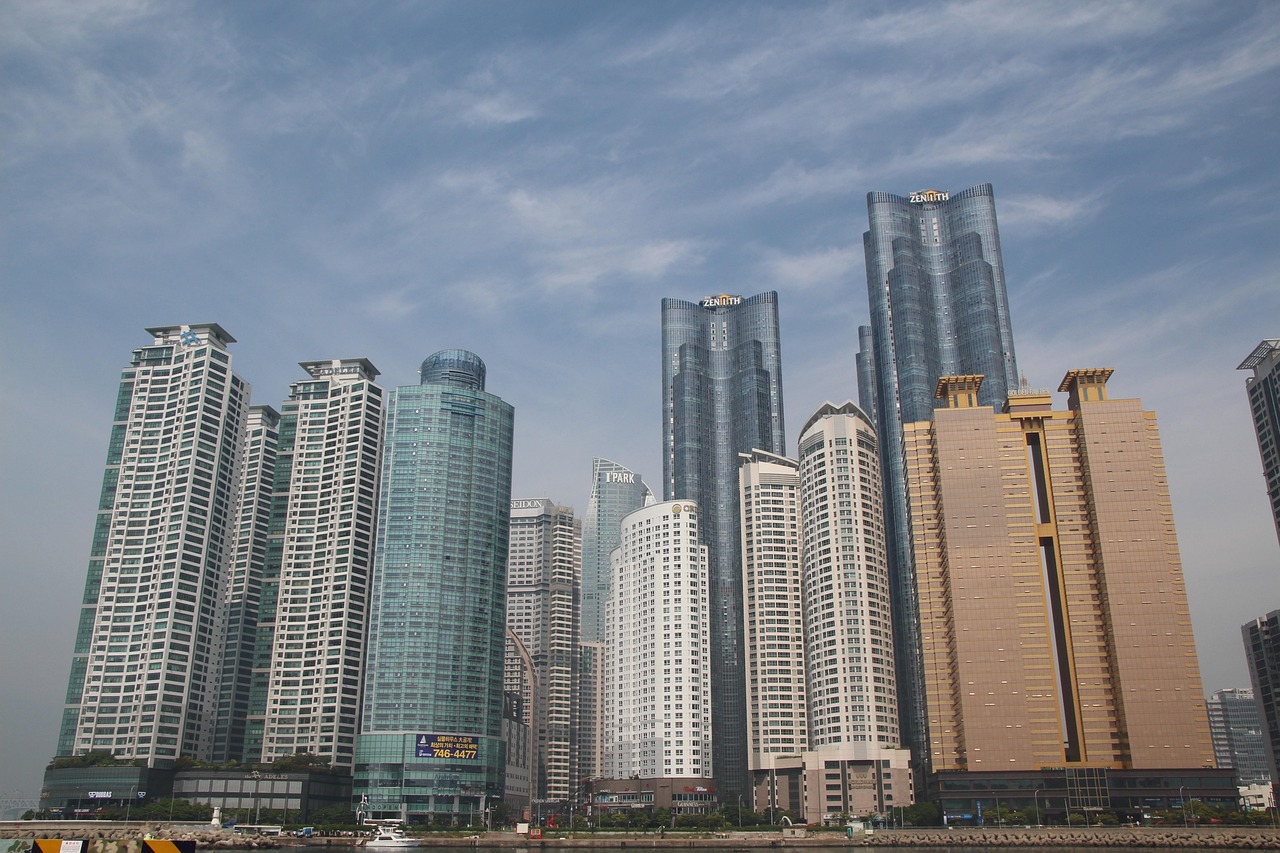上海中环一号，疫情下的社区生活与城市韧性