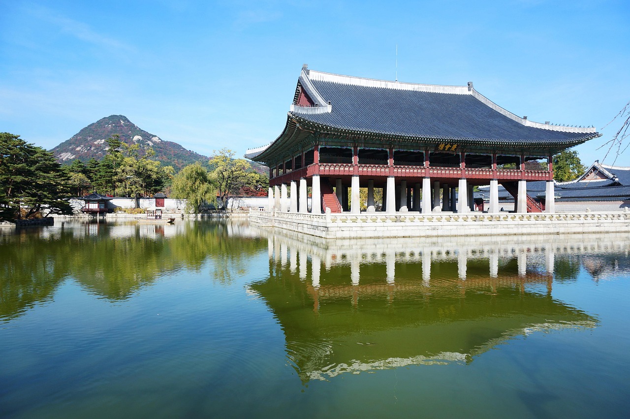 疫情新动态，31省区市新增本土确诊56例，浙江成重灾区