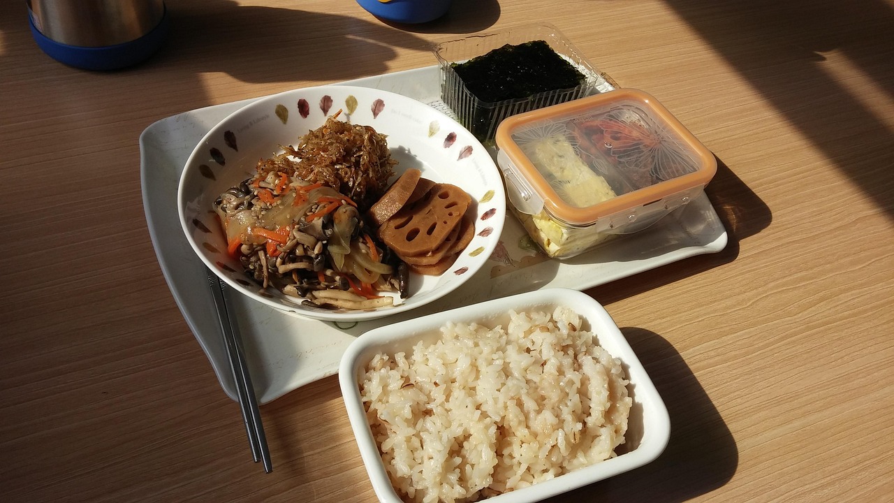 杨铭宇黄焖鸡，坚守品质，拒绝浪费，创新卖剩菜模式引领行业新风尚